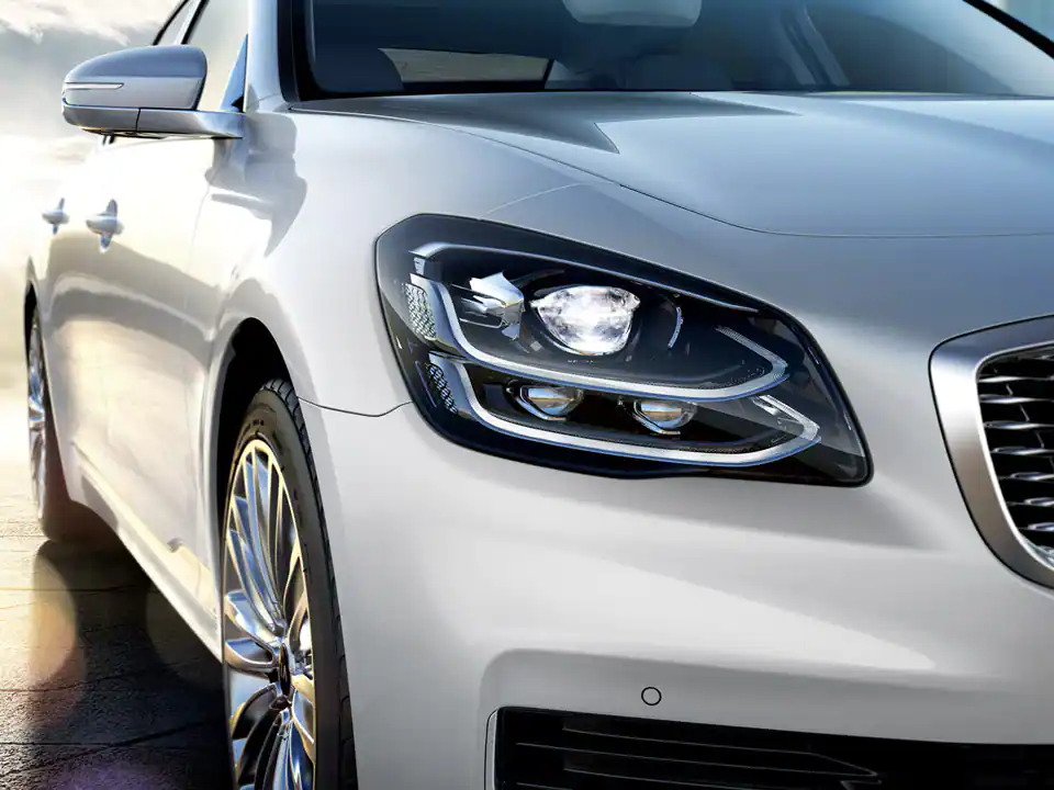 المصابيح الأمامية مع مصابيح LED ثنائية الاتجاه