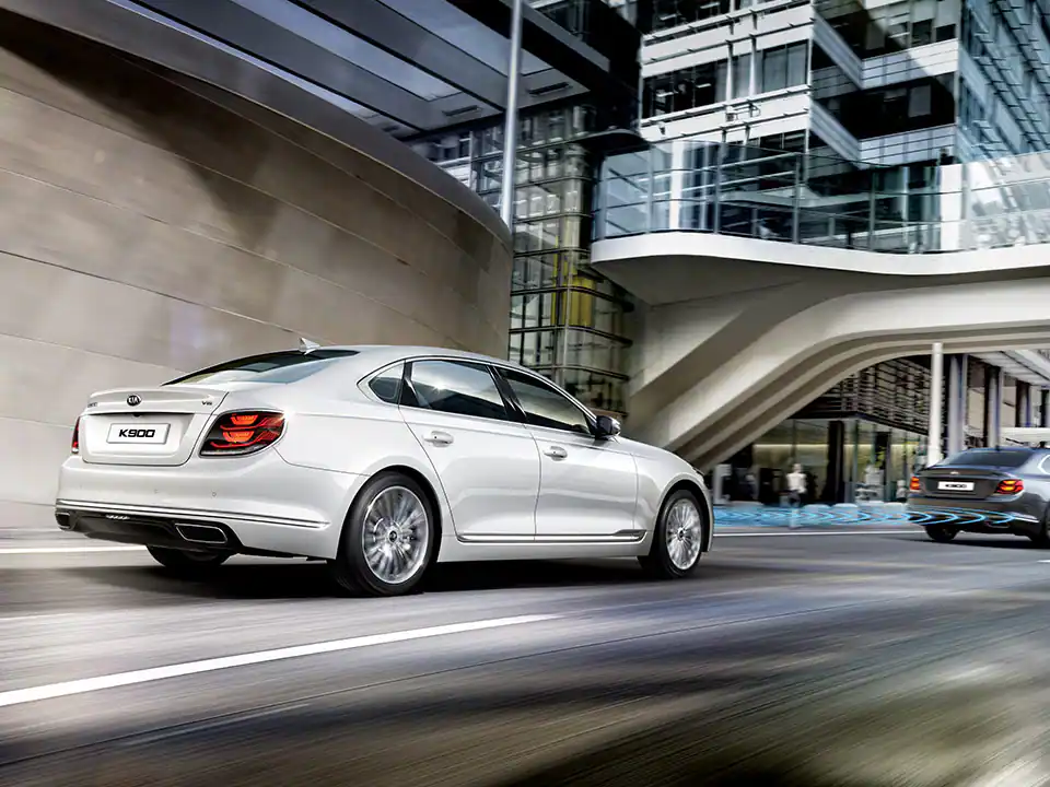 التحكم الذكي بالسرعة (SCC)