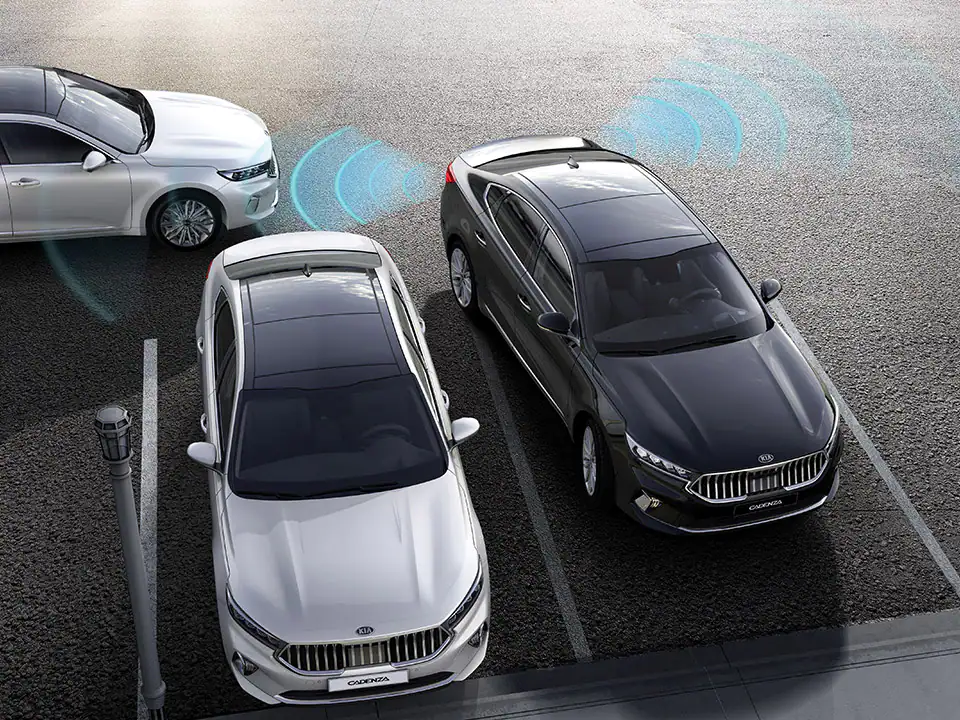 Rear Cross-Traffic Collision-Avoidance Assist (RCCA)